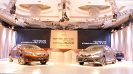 TRỰC TIẾP: Lễ ra mắt Toyota Corolla Altis 2014 tại H&agrave; Nội