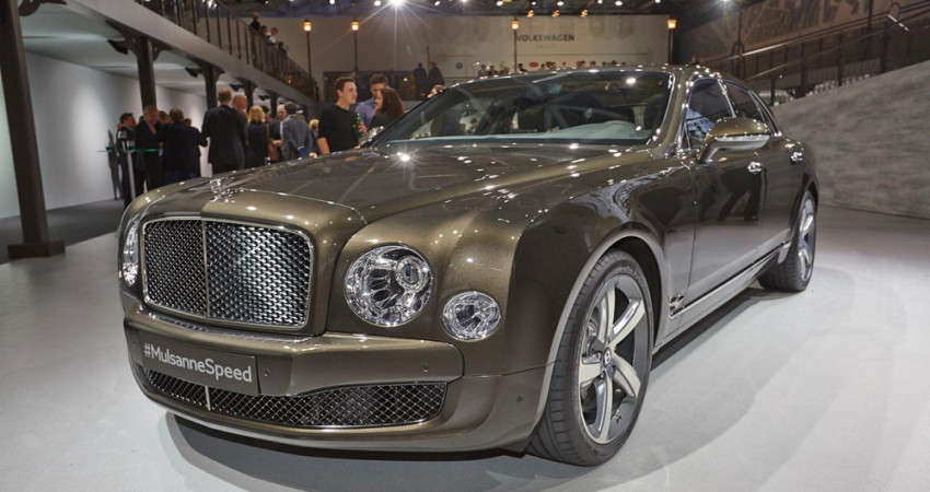 Ngắm Bentley Mulsanne Speed tr&ecirc;n s&acirc;n khấu Paris