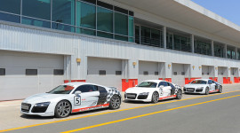 Trải nghiệm đường đua F1 c&ugrave;ng si&ecirc;u xe Audi R8