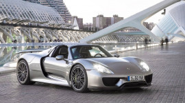Porsche vượt doanh số bán hàng của năm trước vào tháng 11