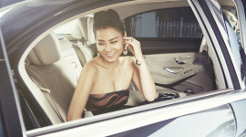 “Nữ hoàng nhạc Dance” đọ sức nóng với xe hạng sang S-Class