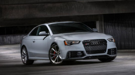 Audi RS5 Coupe Sport 2015 tr&igrave;nh l&agrave;ng