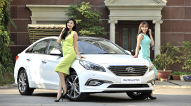 Mua xe Hyundai Sonata 2015, nhận thẻ ng&acirc;n h&agrave;ng trị gi&aacute; 30 triệu đồng