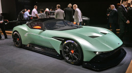 Ngắm những chi tiết độc và lạ trên Aston Martin Vulcan