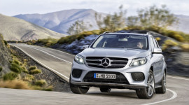 Mercedes-Benz v&eacute;n m&agrave;n GLE 2016