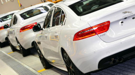 Đối thủ mới của BMW 3-Series bắt đầu đi v&agrave;o sản xuất