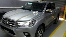Toyota Hilux 2016 “lột xác” hoàn toàn ở nội thất