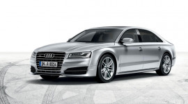 Audi A8 Sport tr&igrave;nh l&agrave;ng