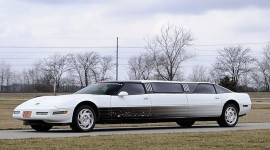 Đấu gi&aacute; limousine Corvette C4 1994 cực hiếm
