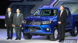 Toyota Hilux 2016 chính thức ra mắt, giá từ 17.000 USD