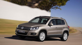Volkswagen giới thiệu động cơ v&agrave; hệ thống giải tr&iacute; mới tr&ecirc;n Tiguan