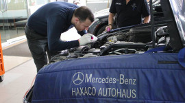 Chuyên gia Đức chăm sóc xe Mercedes miễn phí tại Hà Nội