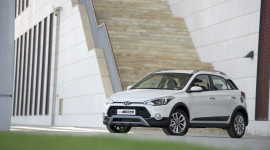 Hyundai i20 Active sắp ra mắt h&acirc;m n&oacute;ng thị trường crossover Việt