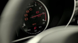 Mercedes tiếp tục tung teaser mẫu C63 AMG Coupe
