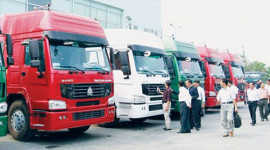 Ồ ạt nhập xe tải khủng Trung Quốc: Hậu quả kh&oacute; lường