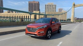 S&aacute;ng nay, Hyundai Tucson 2016 ra mắt tại H&agrave; Nội