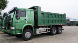 “Dựng” thuế cao để ngăn “sóng” xe tải Trung Quốc