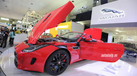 Cận cảnh &ldquo;si&ecirc;u b&aacute;o&rdquo; Jaguar F-Type R Convertible tại VIMS 2015