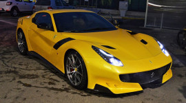 “Hàng thửa” Ferrari F12tdf lần đầu xuống phố