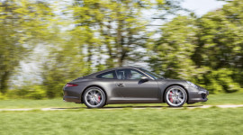 Porsche lập kỷ lục mới về doanh số
