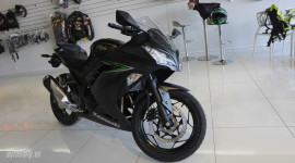 Kawasaki Ninja 300 ABS 2016 đầu ti&ecirc;n về Việt Nam