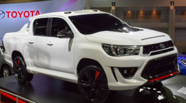 Toyota giới thiệu Hilux Revo TRD concept