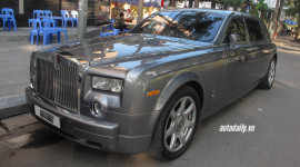 Rolls-Royce Phantom EWB mang logo "ngựa" xuất hiện tại Hà Nội