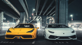 Lamborghini vs Ferrari: Khi &#039;B&ograve; rừng&#039; đ&ograve;i cưỡi &#039;Ngựa hoang&#039;
