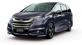 Honda Odyssey hybrid tr&igrave;nh l&agrave;ng