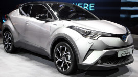 Toyota C-HR chính thức trình làng