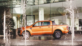Ford tiếp tục tăng trưởng với tháng 2 kỷ lục