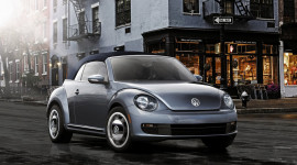 C&ocirc;ng bố gi&aacute; b&aacute;n VW Beetle Convertible Denim bản đặc biệt