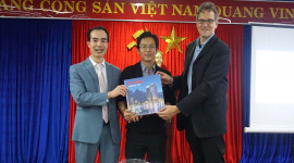 Audi Việt Nam tài trợ cuốn sách ảnh DA NANG COASTAL CITY