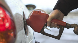 16h chiều nay (20/4): Giá dầu tăng, giá xăng không giảm