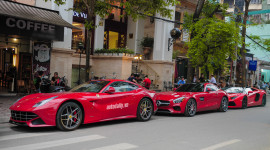 Ngắm bộ ba siêu xe đỏ rực trên phố Hà Nội