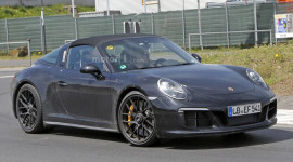 Porsche 911 Targa GTS phi&ecirc;n bản cải tiến dần lộ diện