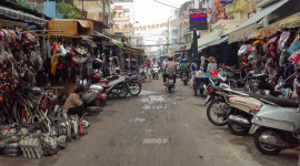 Mục sở thị chợ phụ tùng xe máy giữa Sài Gòn