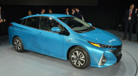 Toyota bán hơn 9 triệu xe hybrid trên toàn cầu
