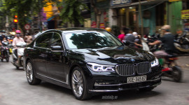 Chạm mặt BMW 750Li 2016 mang biển &ldquo;khủng&rdquo; tại H&agrave; Nội