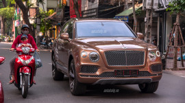 Chạm mặt siêu SUV Bentley Bentayga trên phố Hà Nội