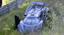 “Siêu phẩm” Koenigsegg One: 1 tan tành trên đường đua Nurburgring