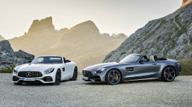 Mercedes-Benz AMG GT mui trần tr&igrave;nh l&agrave;ng