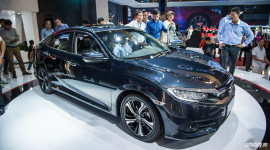 Honda Civic 2016 đồng loạt về đại lý trong tháng 11