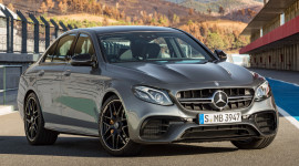Mercedes E63 4MATIC v&agrave; E63 S 4MATIC 2018 ch&iacute;nh thức lộ diện