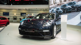 Porsche Panamera 2017: "Ngôi sao sáng" tại Triển lãm VIMS 2016