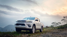 Toyota Hilux 2016 – Ngày càng thực dụng