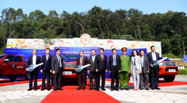 Quỹ Toyota Việt Nam trao tặng 3 xe Toyota Hilux cho các tỉnh miền núi phía Bắc