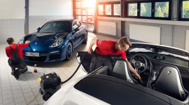 Ưu đãi chăm sóc xe Porsche cho khách hàng Việt