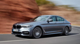 BMW 5-Series 2017 có giá bán từ 52.195 USD