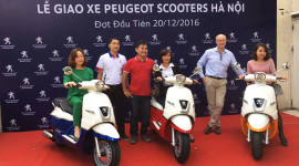Xe máy Pháp giá 68 triệu đồng đến tay khách Việt